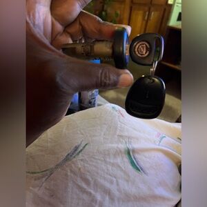 05 Cadillac Deville Key and Ignition Switch with Keyless Fob excellent Condition